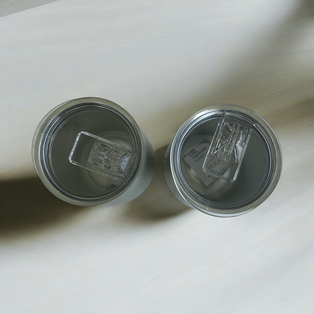 Grey insulated wine cup